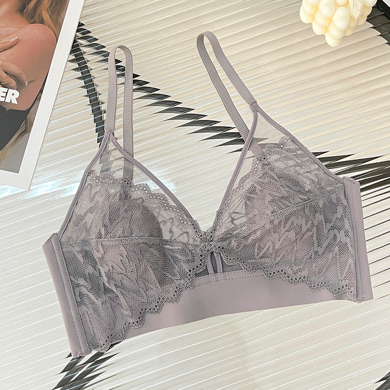 เสื้อครอปท็อปเซ็กซี่ลูกไม้เว้า - T Shirt Bra Seamless บทวิจารณ์และราคา